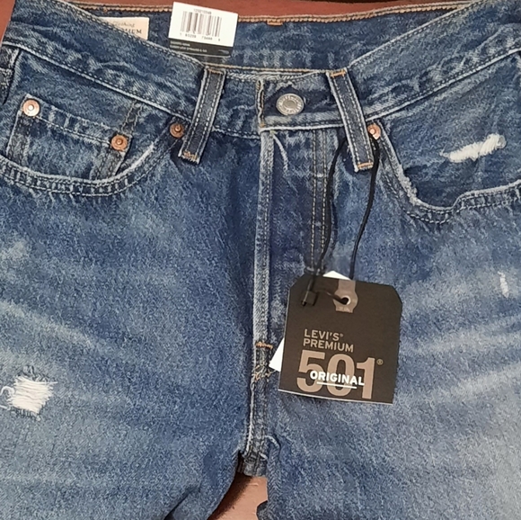 Levi's 501 Orig Fit High Rise, Straight Leg Jean - Picture 3 of 4